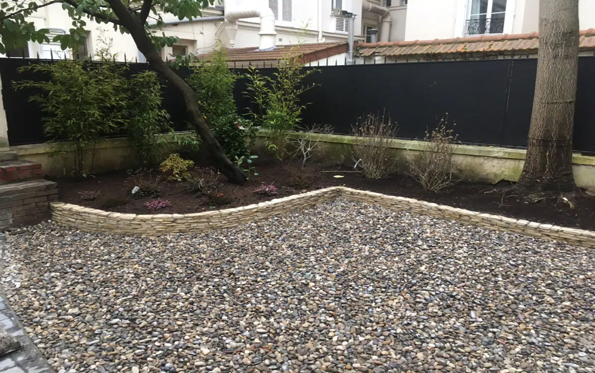 Entretien d'un jardin de ville à Levallois-Perret